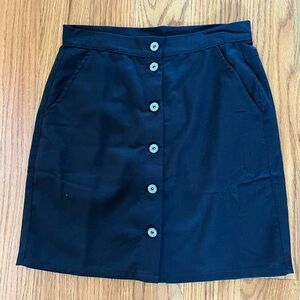 NWT Umgee skirt, black with buttons in front, medium